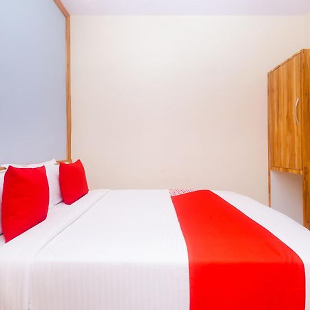 Hotel Sun City Near Saifee Hospital And Hn Reliance Hospital Мумбаи Экстерьер фото