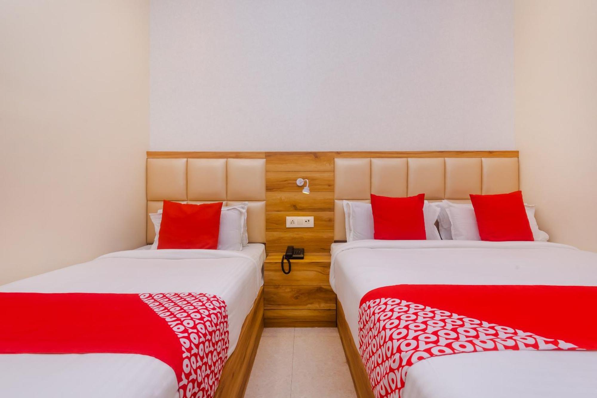 Hotel Sun City Near Saifee Hospital And Hn Reliance Hospital Мумбаи Экстерьер фото