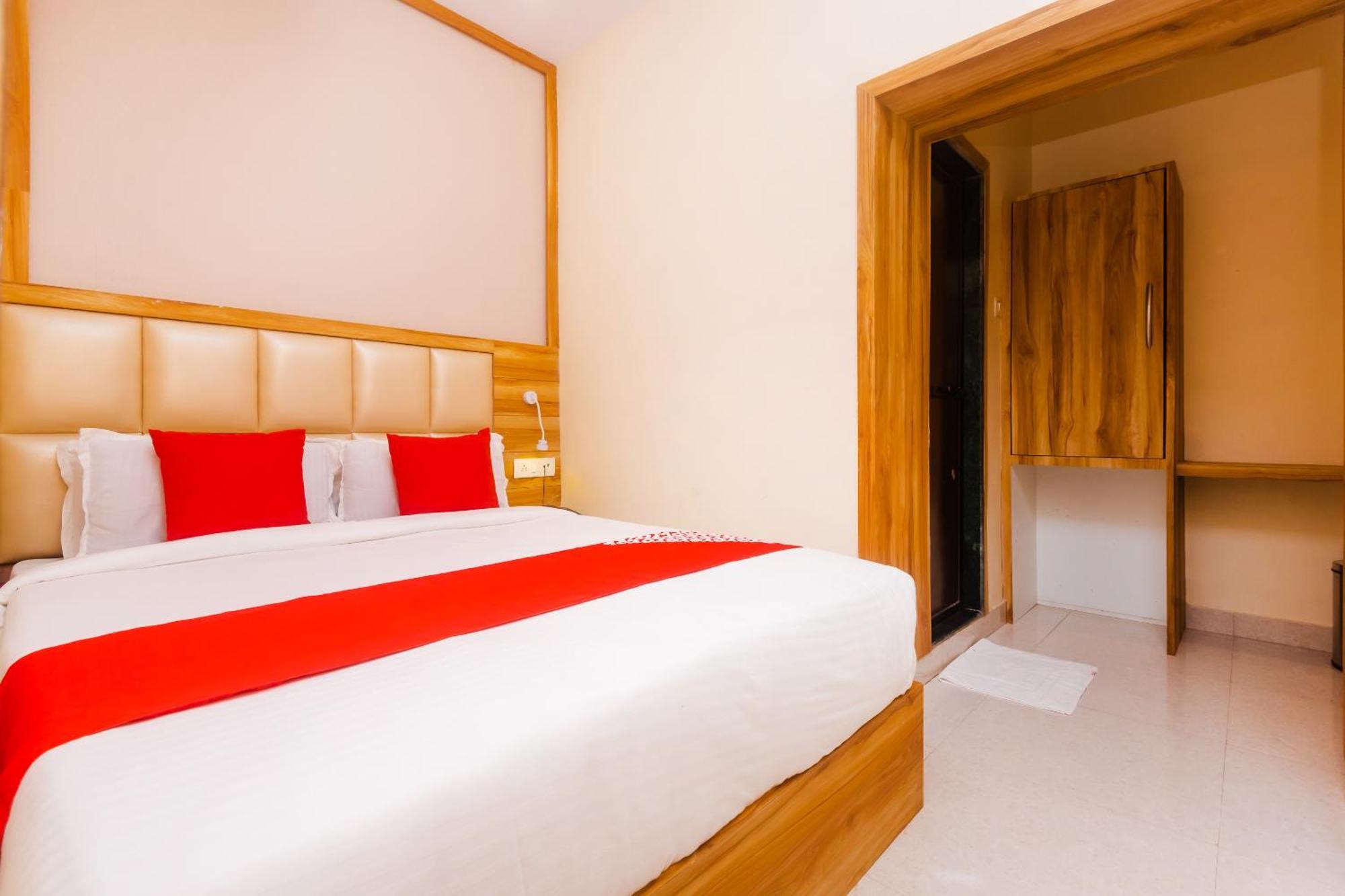Hotel Sun City Near Saifee Hospital And Hn Reliance Hospital Мумбаи Экстерьер фото
