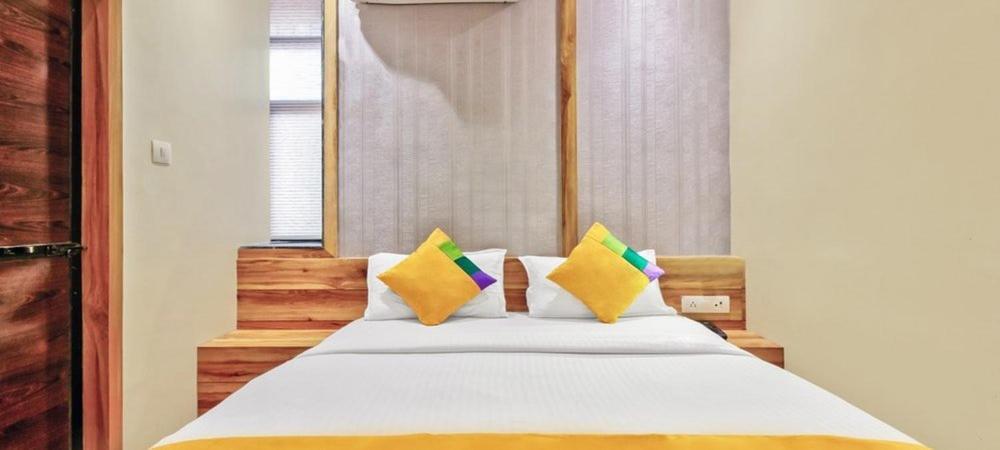 Hotel Sun City Near Saifee Hospital And Hn Reliance Мумбаи Экстерьер фото
